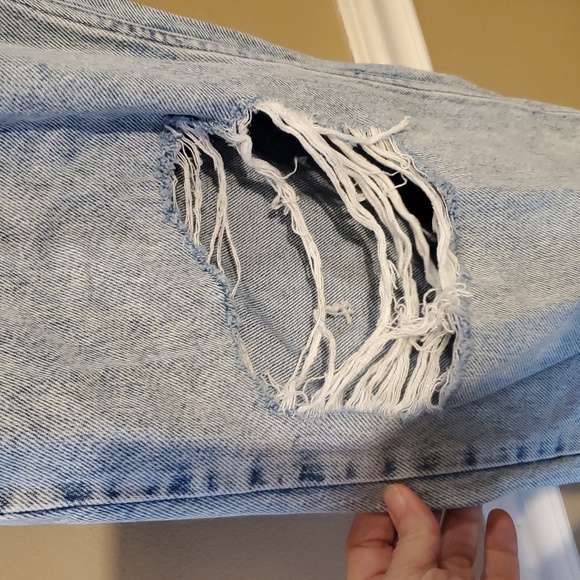 Good American 90's Distressed Jeans In Blue Size 14/32 NWT'S - Picture 4 of 10